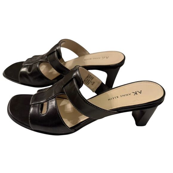 Anne Klein Women’s Black Slip In Sandals Kitten Heel Sz. 9.5 Spring Mother’s Day - Picture 3 of 6